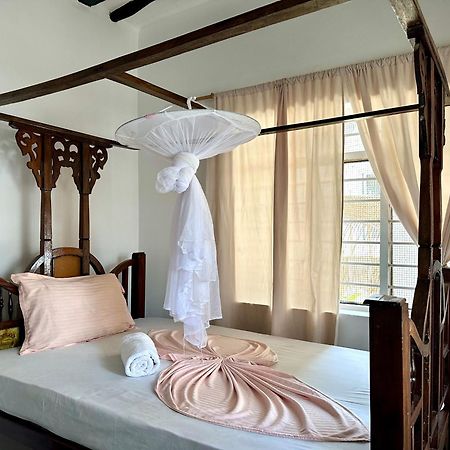 Mlango Paje House II Bed & Breakfast Екстериор снимка
