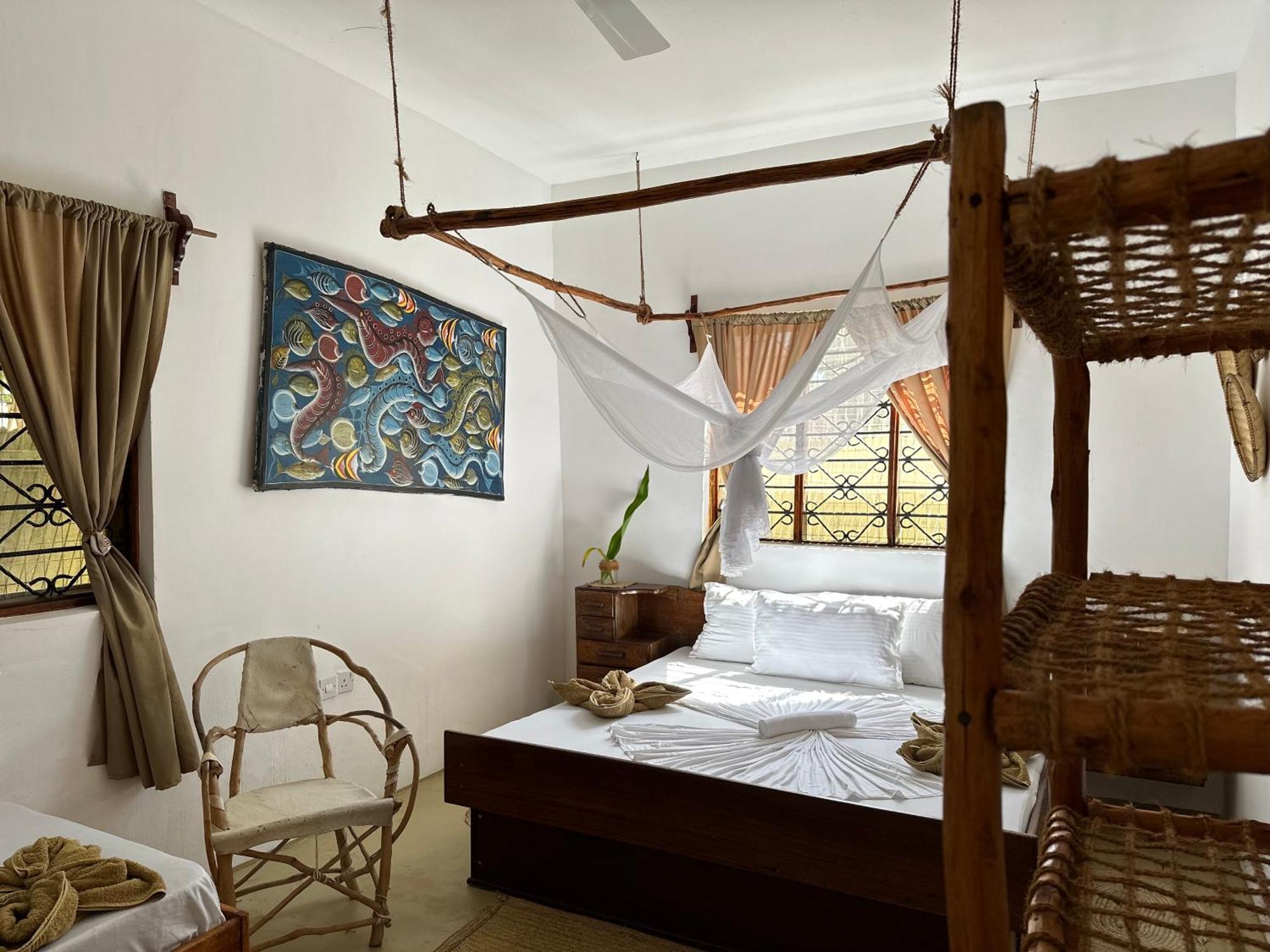 Mlango Paje House II Bed & Breakfast Екстериор снимка