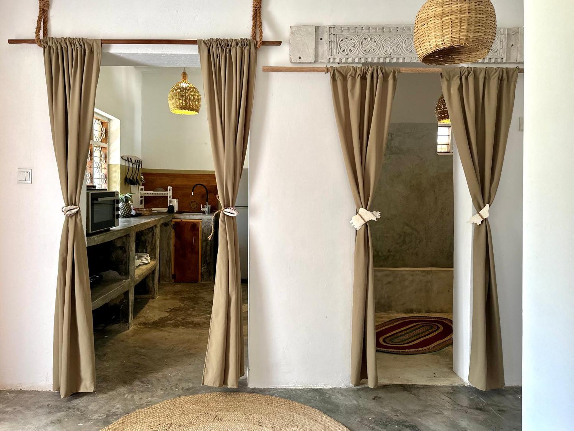 Mlango Paje House II Bed & Breakfast Екстериор снимка